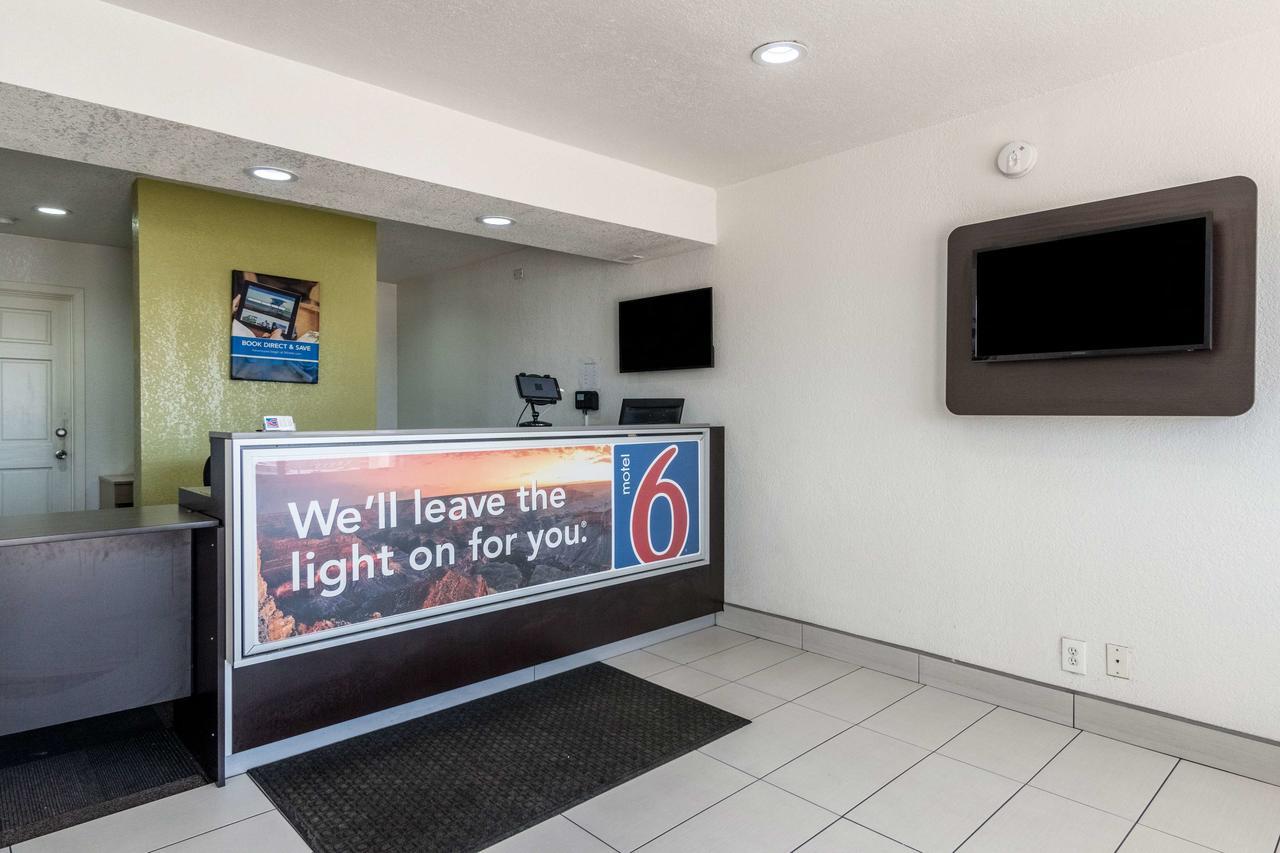 Motel 6 Fort Worth North Haltom City Eksteriør billede