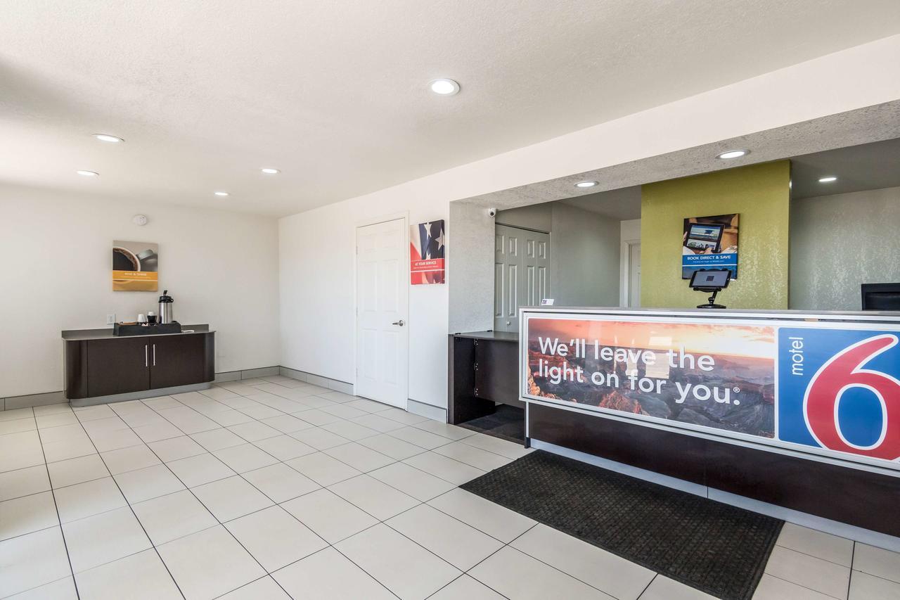 Motel 6 Fort Worth North Haltom City Eksteriør billede