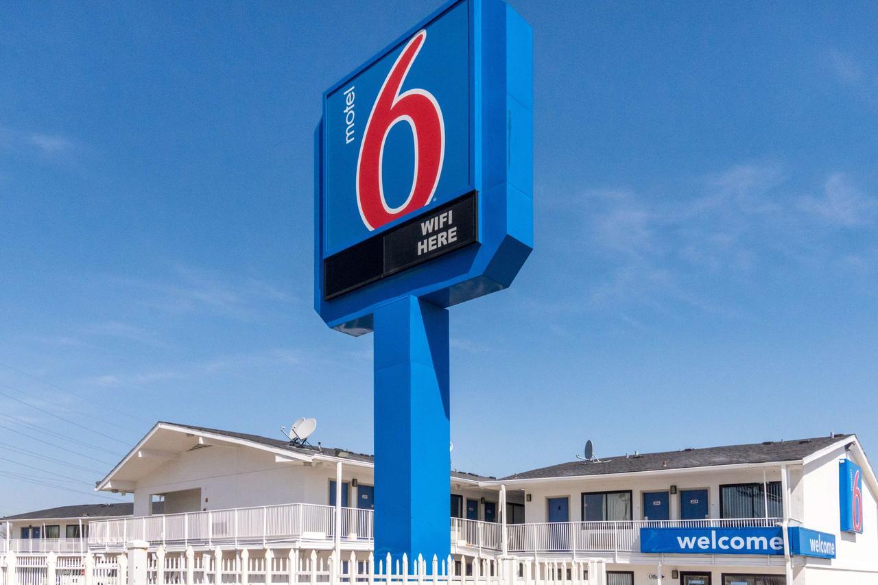 Motel 6 Fort Worth North Haltom City Eksteriør billede