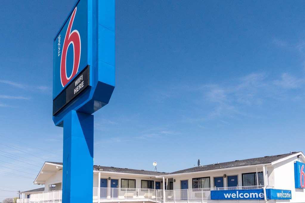 Motel 6 Fort Worth North Haltom City Eksteriør billede
